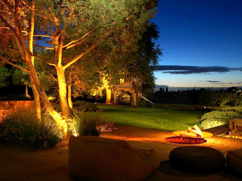 Referenz: lumoto Feuerschale Downlight Atrium