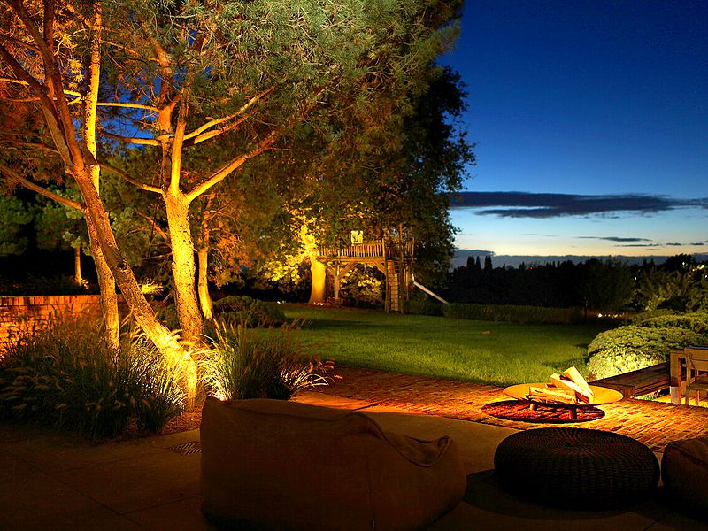 Referenz: lumoto Feuerschale Downlight Atrium